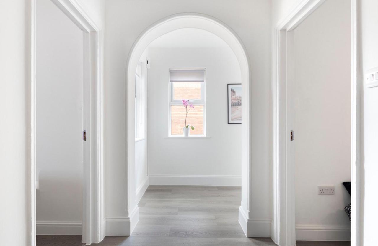 Apartment The White House By Select Sa Reading